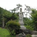 天然水が創られる山々