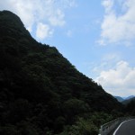 天然水が創られる山々