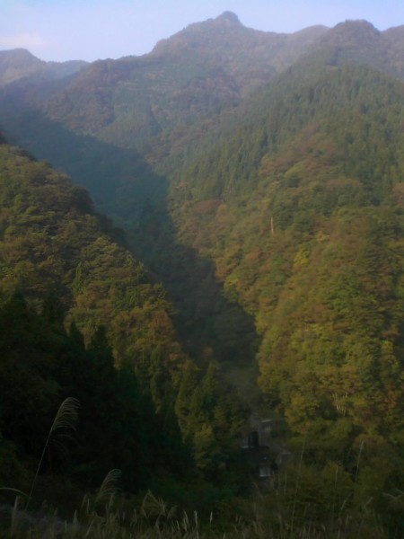 天然水が創られる山々