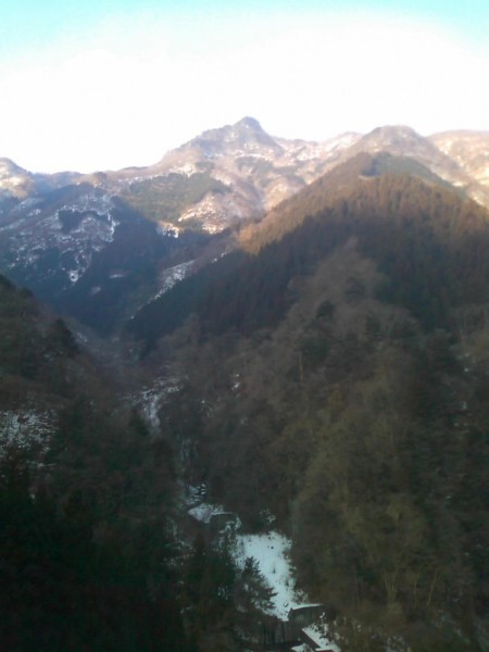 天然水の創られる山々