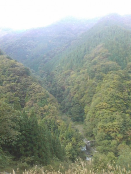 天然水が創られる山々