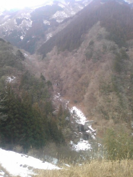 天然水が創られる山々